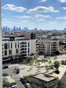 Výhľad na mesto Colombes alebo výhľad na mesto priamo z apartmánu