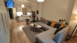 A kitchen or kitchenette at The PM - in the heart of Thessaloniki