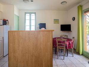 Zdjęcie z galerii obiektu Tasteful holiday home in Marnac with garden w mieście Marnac