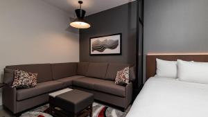 Postel nebo postele na pokoji v ubytování Hyatt Place Toronto-Brampton
