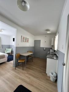 Kuchyň nebo kuchyňský kout v ubytování Bings Motel + 31 fotografií