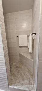 Bagno di Le Lis Vacances et Affaire Cosy vue Mer