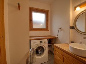 Łazienka w obiekcie Duplex 2 chambres avec grande terrasse, animaux acceptés, à Samoëns - FR-1-642-77