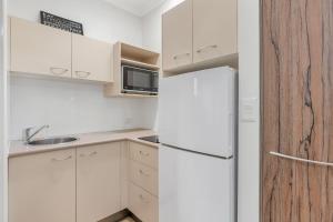 Cucina o angolo cottura di Midlander Motor Inn