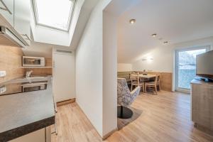 Kuchyň nebo kuchyňský kout v ubytování Garni Ötztal ROOMS & APARTS