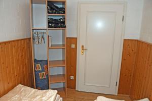 Ein Bett oder Betten in einem Zimmer der Unterkunft Ferienwohnung Zudar auf Rügen