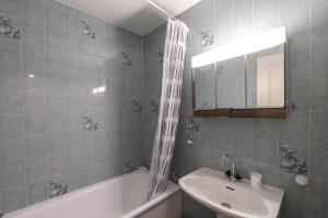 Kúpeľňa v ubytovaní Charming apartment in Praz de Chamonix
