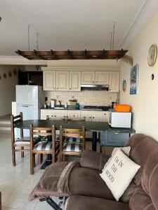A kitchen or kitchenette at LA VISTA Ain Elsokhna 1&2 Chalet