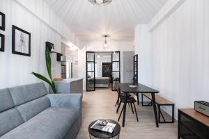 Część wypoczynkowa w obiekcie apt Seventeen_2-bedroom flat_Athens citycentre