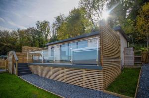 Fotografie z fotogalerie ubytování The Caswell Bay Hide Out - 1 Bed Cabin - Landimore v destinaci Gowerton