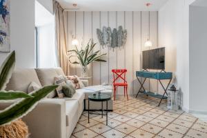 Telewizja i/lub zestaw kina domowego w obiekcie Dreams of Marbella Old Town