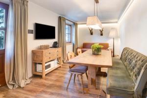 Televízia a/alebo spoločenská miestnosť v ubytovaní Chalet Sonne Apt Grande