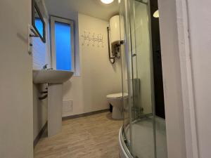 Bathroom sa La Pause - studio en ville