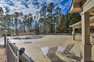 Fotografie z fotogalerie ubytování Keowee Keys Condo with Resort Amenities Access! v destinaci Salem