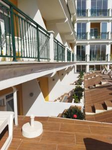A balcony or terrace at Apartamentos La Carabela