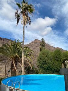 A general mountain view or a mountain view taken from Az apartmant