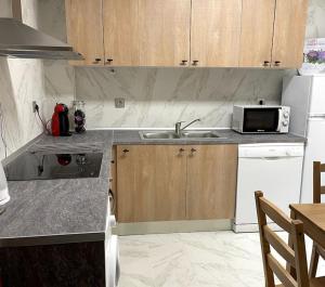 Kuchyňa alebo kuchynka v ubytovaní Piso reformado en el centro de Logroño + 7 fotografií