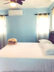 Postel nebo postele na pokoji v ubytování Mrgarcia_rentals