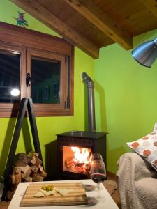 Zdjęcie z galerii obiektu Tranquila casita de invitados en Vigo con chimenea w mieście Vigo