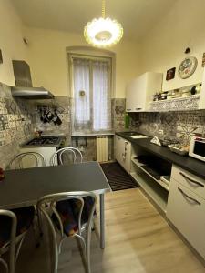 Η κουζίνα ή μικρή κουζίνα στο Casa RoMi