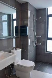 Koupelna v ubytování Seaview Imperium Residence Kuantan Resort