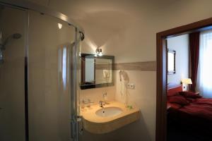 Koupelna v ubytování Hotel Ariston Prague