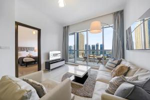 Fotografie z fotogalerie ubytování Nice & Comfy 1BR w/ Marina Views / Walk to beach v Dubaji