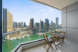 Fotografie z fotogalerie ubytování Nice & Comfy 1BR w/ Marina Views / Walk to beach v Dubaji