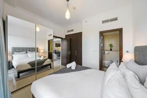 Fotografie z fotogalerie ubytování Nice & Comfy 1BR w/ Marina Views / Walk to beach v Dubaji