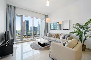 Fotografie z fotogalerie ubytování Nice & Comfy 1BR w/ Marina Views / Walk to beach v Dubaji