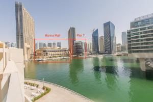 Fotografie z fotogalerie ubytování Nice & Comfy 1BR w/ Marina Views / Walk to beach v Dubaji