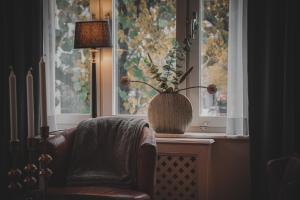 Istumisnurk majutusasutuses Mojo Hotell