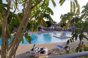 The swimming pool at or close to Casa de Playa Sol Y Mar