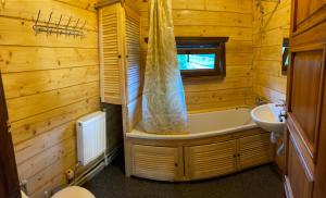 Koupelna v ubytování Kozichky Guest House + 174 fotografií