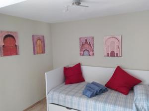 Posteľ alebo postele v izbe v ubytovaní Nuza, Villa con Piscina y Barbacoa