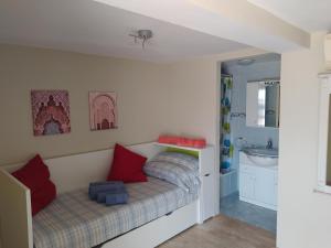 Posteľ alebo postele v izbe v ubytovaní Nuza, Villa con Piscina y Barbacoa