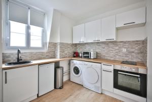 Kuchyňa alebo kuchynka v ubytovaní 42#Studio 2Pers#Sèvres-Lecourbe#Necker