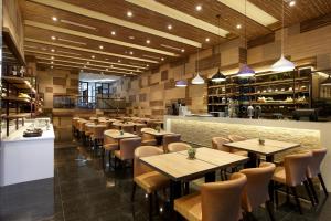 Restaurace v ubytování Capital Hotel SongShan
