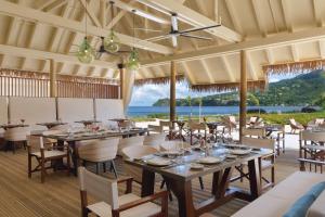 Restaurace v ubytování InterContinental Dominica Cabrits Resort & Spa by IHG
