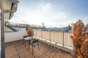 A balcony or terrace at Penthouse Staatsoper