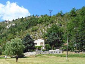 a house on the side of a hill at La Petite Bergerie in Drôme Provençale in Rottier