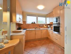 Kuchyň nebo kuchyňský kout v ubytování Maisonette-Wohnungen am Steingarten - Ferienwohnung 2