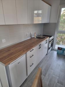 Cuina o zona de cuina de Divcibarska idila