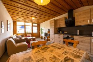 Η κουζίνα ή μικρή κουζίνα στο Ferienwohnung Haus Inge