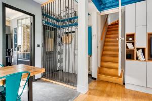 Fotografia z galérie ubytovania Maison 60m² avec jardin de 90m² au centre de Paris v Paríži
