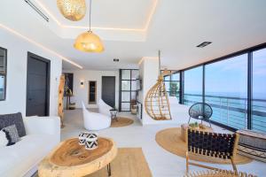 Příroda nedaleko apartmánu + 37 fotografií