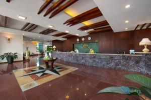 Lobbyen eller receptionen på Nam Cuong Hai Duong Hotel + 121 billeder
