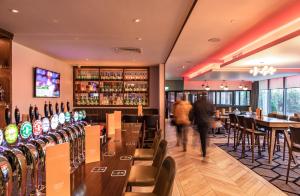 O lounge ou bar de Carlton Hotel Dublin Airport