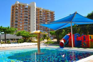 Imperio Romano com um 1dia no Acqua Park, Splash e Slide tesisinde veya buraya yakın yüzme havuzu