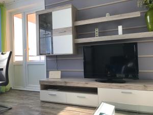 TV a/nebo společenská místnost v ubytování Plön - Traumhafter Seeblick